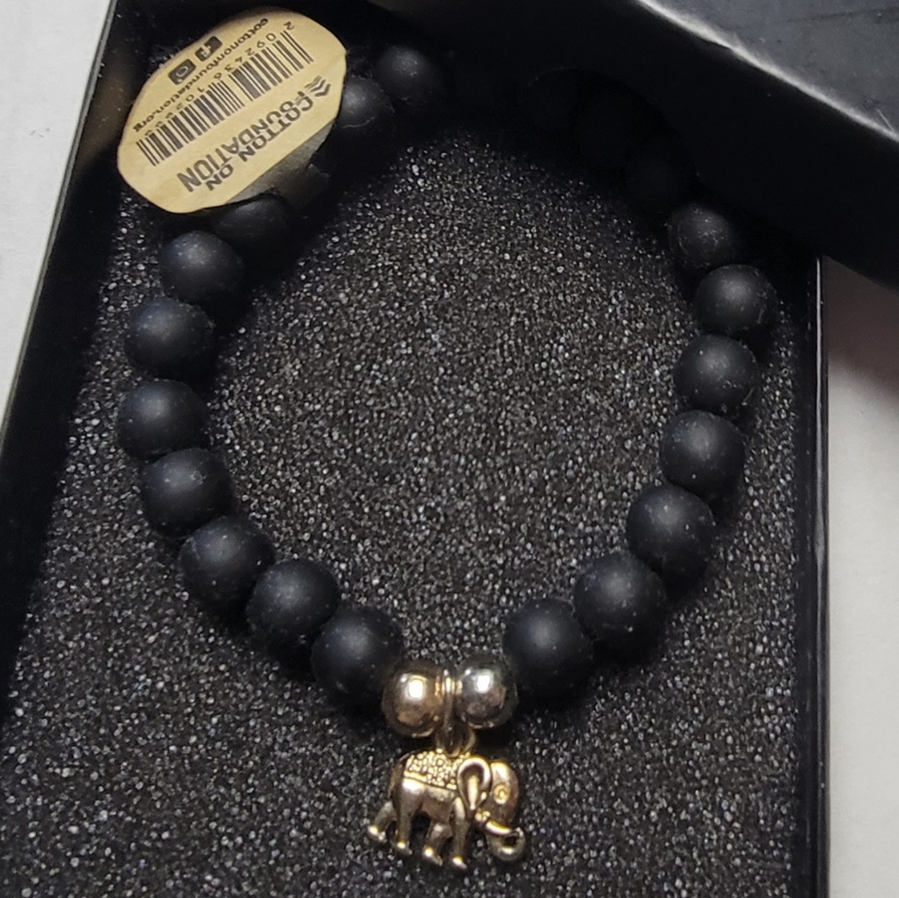 NWT! Beaded Elephant Bracelet